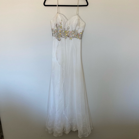 Eureka Dresses & Skirts - Wedding Dress